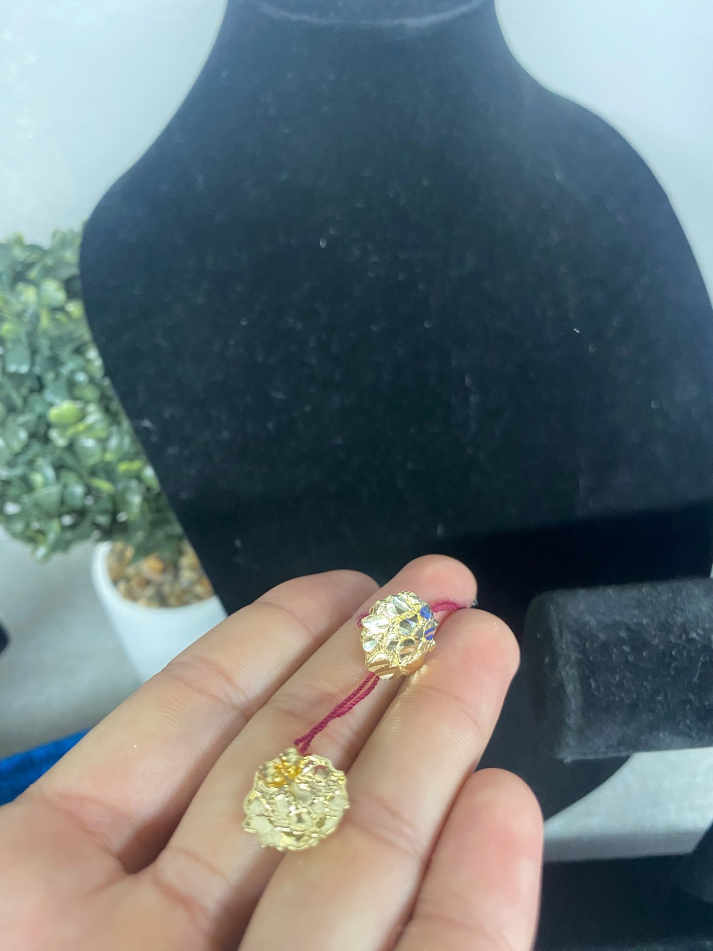 10k oro nugget aretes